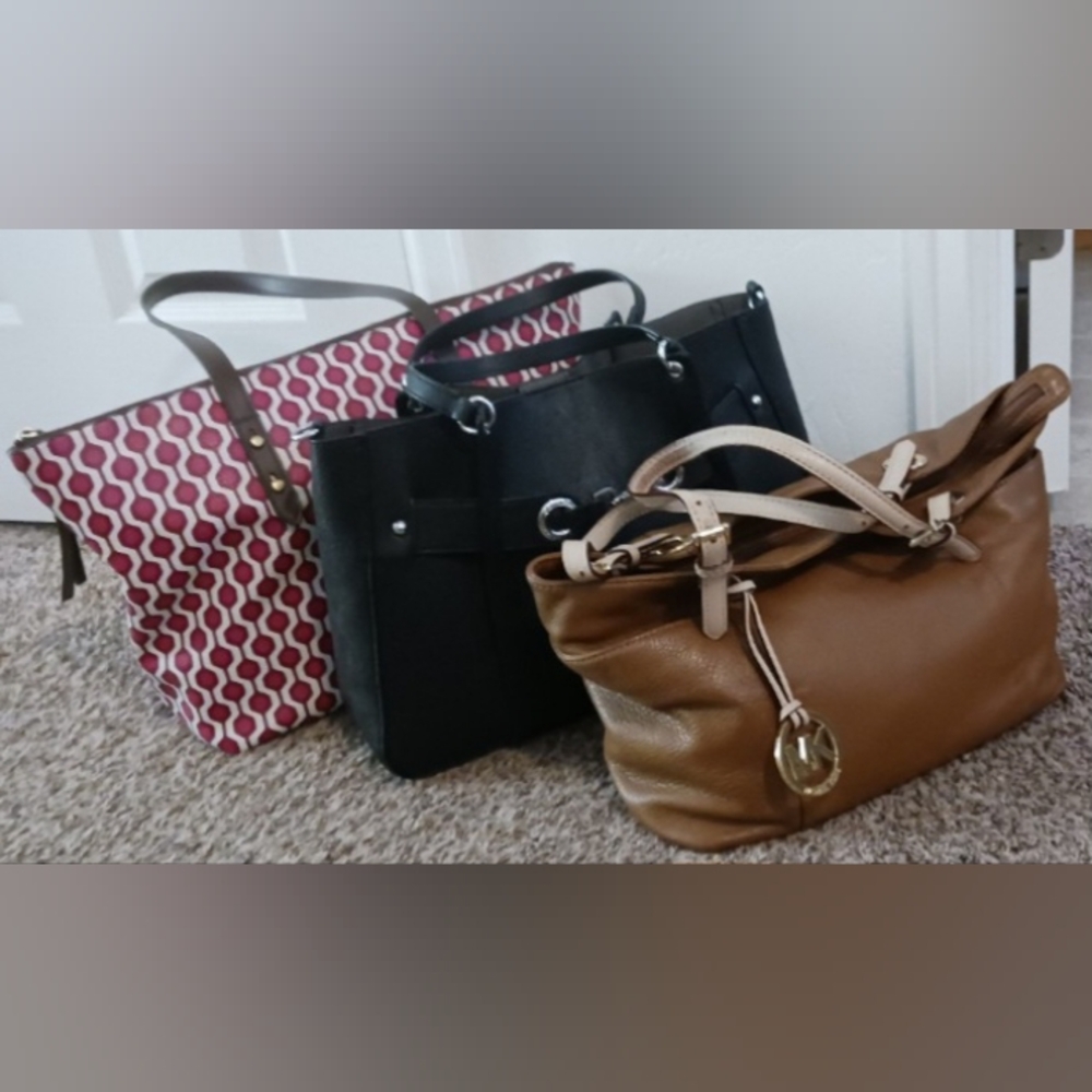 BUNDLE OF Tote BAGS MICHAEL kors, CALVIN klein And FOSSIL.